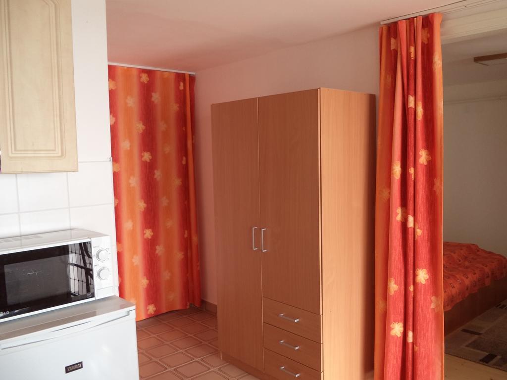 Napkelte Apartman Tihany Bilik gambar